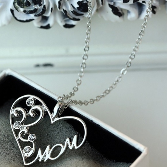 Hot Elegant Mother's Crystal Silver Heart Necklace - Picture 3 of 5